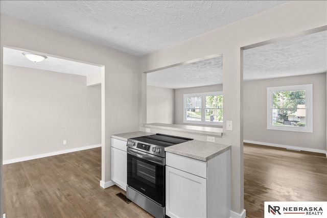 9616 Meredith Avenue, Omaha, NE 68134