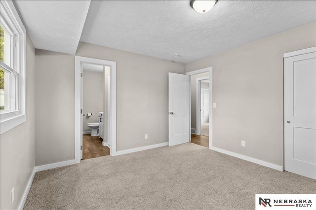 9616 Meredith Avenue, Omaha, NE 68134
