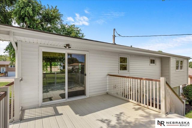 9616 Meredith Avenue, Omaha, NE 68134