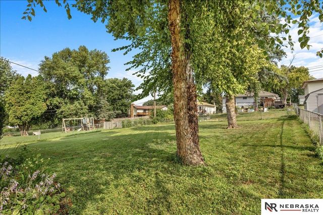 9616 Meredith Avenue, Omaha, NE 68134