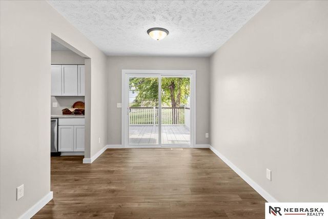 9616 Meredith Avenue, Omaha, NE 68134
