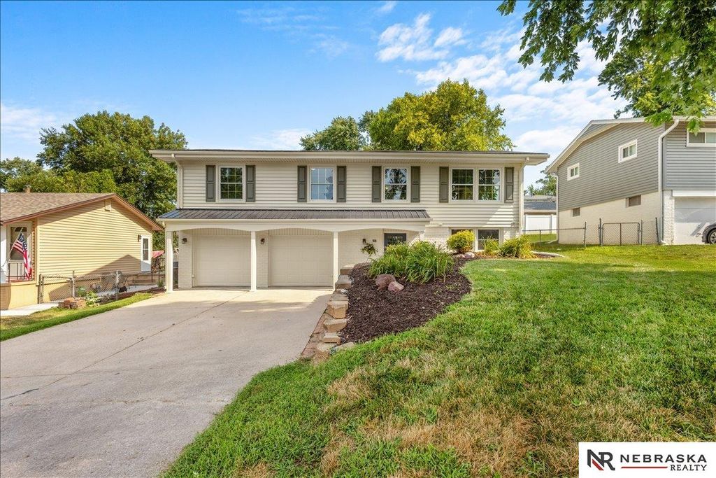 9616 Meredith Avenue, Omaha, NE 68134