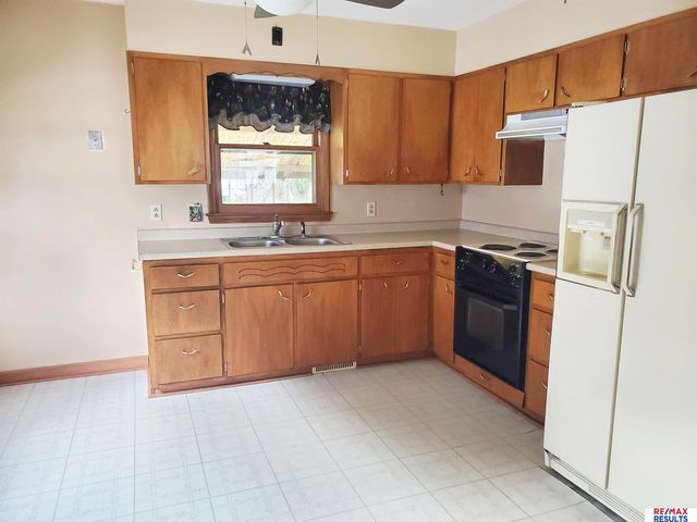 4918 N 63rd Street, Omaha, NE 68104