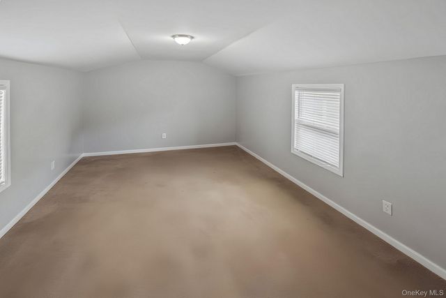 3 Roy Avenue, West Islip, NY 11795