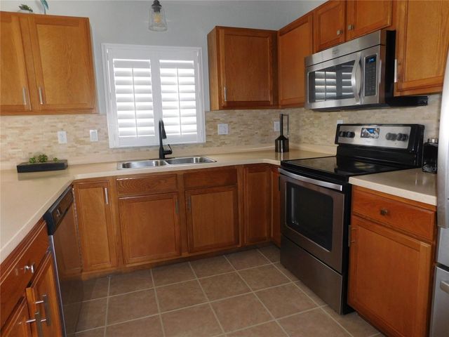 6553 GLACIER AVENUE, North Port, FL 34291