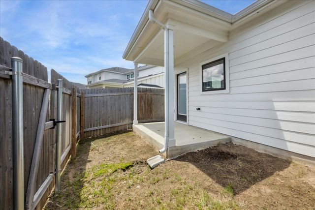 520 Fieldwood DR C, Buda, TX 78610