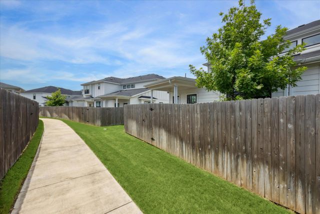 520 Fieldwood DR C, Buda, TX 78610