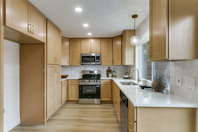 1105 Wood Heights Drive, Lewisville, TX 75067