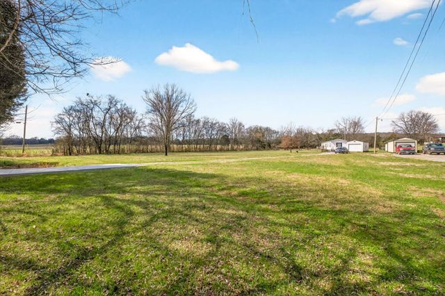 216 Blue Well Rd, Lebanon, TN 37090