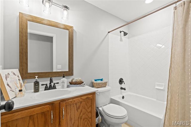 1811 Hackmann Hollow Drive, Wentzville, MO 63385