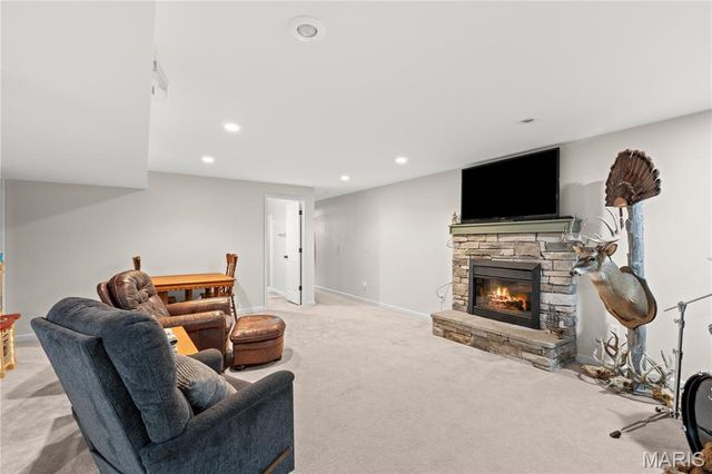 1811 Hackmann Hollow Drive, Wentzville, MO 63385