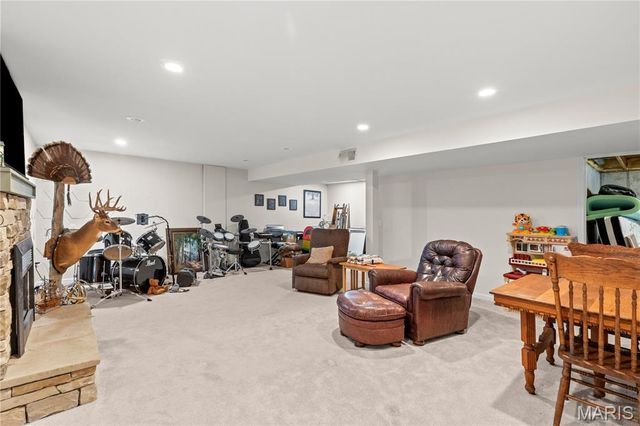 1811 Hackmann Hollow Drive, Wentzville, MO 63385