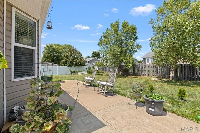 1811 Hackmann Hollow Drive, Wentzville, MO 63385