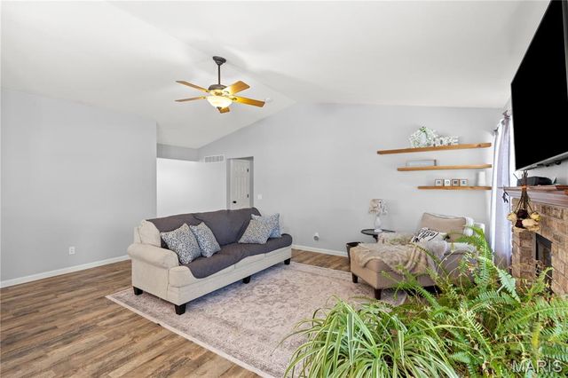 1811 Hackmann Hollow Drive, Wentzville, MO 63385