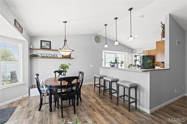 1811 Hackmann Hollow Drive, Wentzville, MO 63385