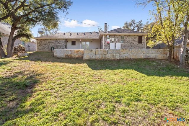 8 W Aztec Lane, Belton, TX 76513