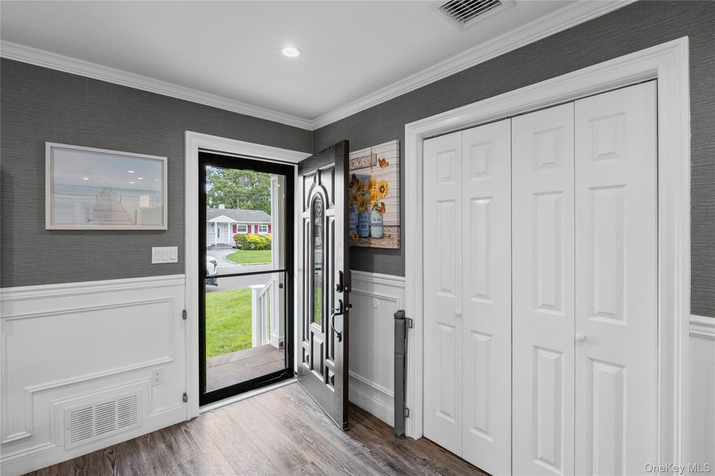 133 Missouri Avenue, Bay Shore, NY 11706 — photo 4