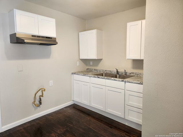 549 W Harlan, San Antonio, TX 78214