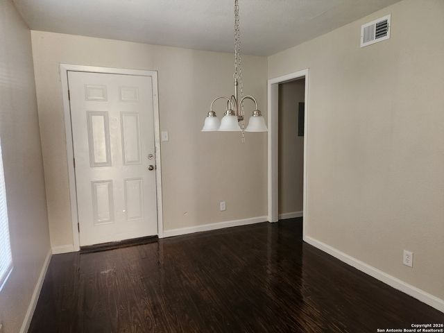 549 W Harlan, San Antonio, TX 78214