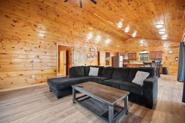 1134 Cliffview Road, Campton, KY 41301