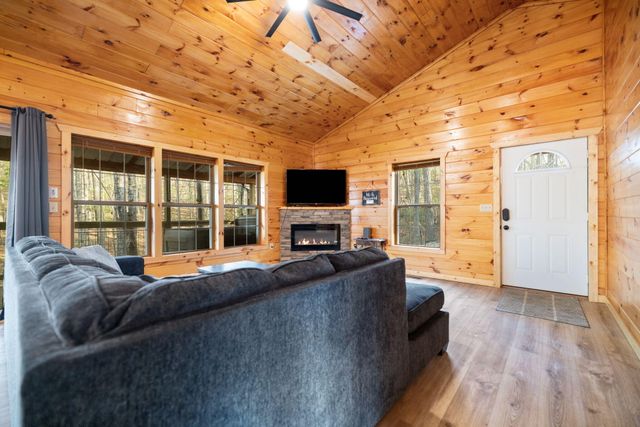 1134 Cliffview Road, Campton, KY 41301