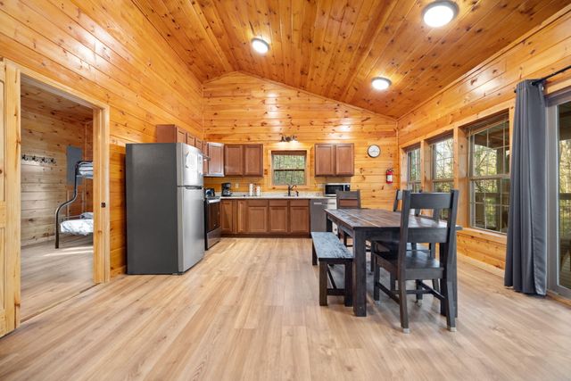 1134 Cliffview Road, Campton, KY 41301
