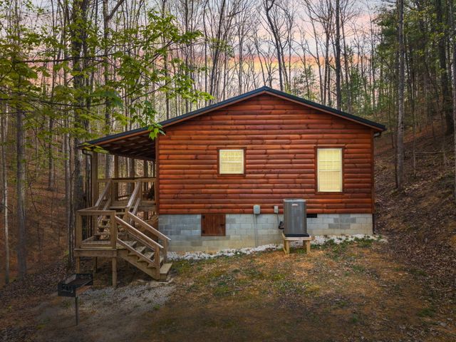 1134 Cliffview Road, Campton, KY 41301
