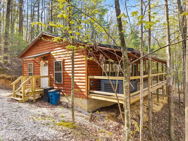 1134 Cliffview Road, Campton, KY 41301