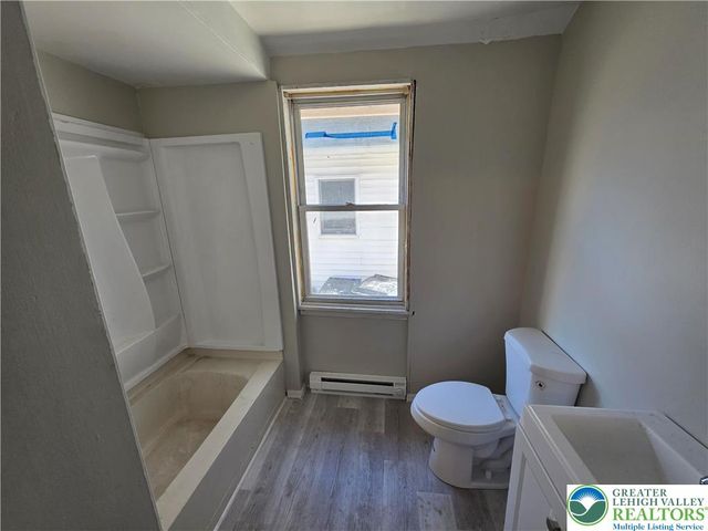 427 Berwick Street, Easton, PA 18042