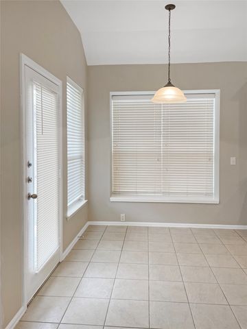 2820 Thorncreek Lane, Fort Worth, TX 76177