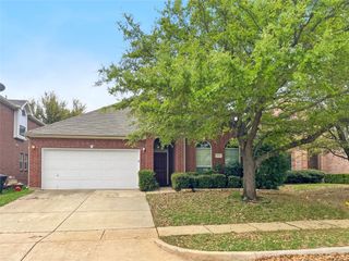 2820 Thorncreek Lane, Fort Worth, TX 76177
