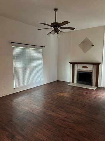 405 Liberty Place, Grand Prairie, TX 75052