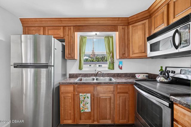 277 Debary Drive, Debary, FL 32713