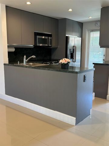 2800 NE 14th Street Cswy 207, Pompano Beach, FL 33062