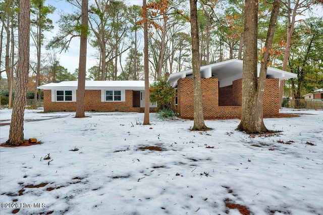 2585 Cabin Branch Road, Kinston, NC 28504