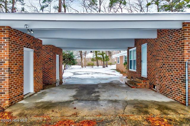 2585 Cabin Branch Road, Kinston, NC 28504