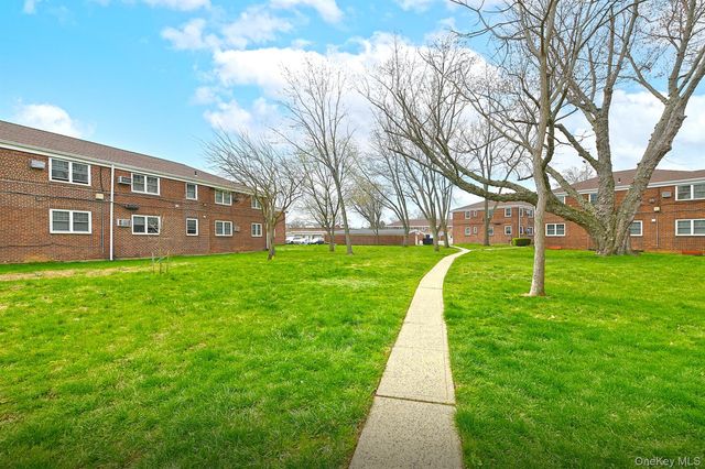 78-02 226th Street B, Oakland Gardens, NY 11364