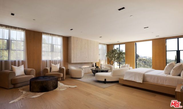 1165 Somera Road, Los Angeles, CA 90077