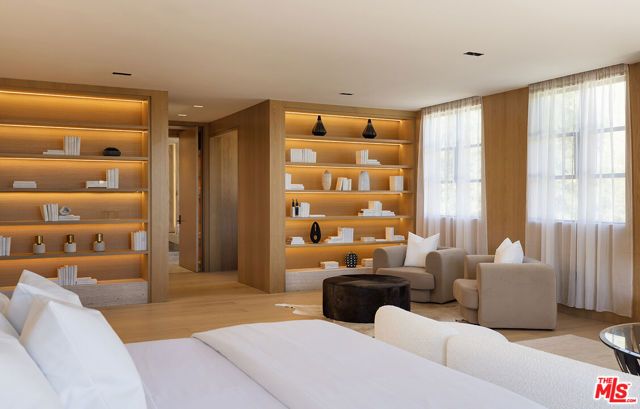 1165 Somera Road, Los Angeles, CA 90077