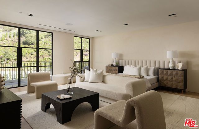 1165 Somera Road, Los Angeles, CA 90077