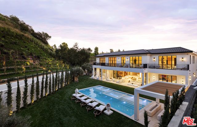 1165 Somera Road, Los Angeles, CA 90077