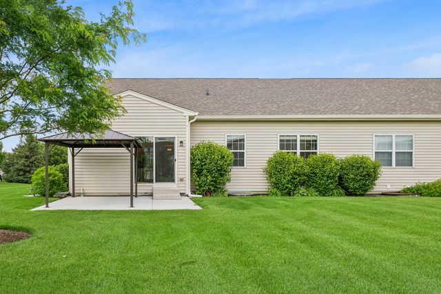 459 Fairlane Drive, Gilberts, IL 60136