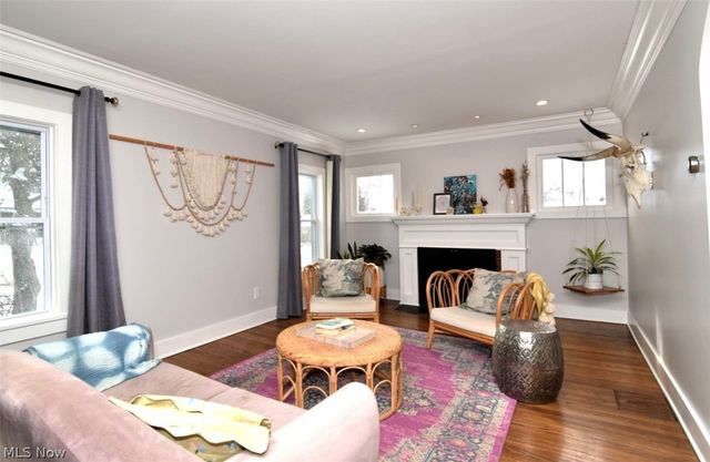 324 South Street, Chardon, OH 44024