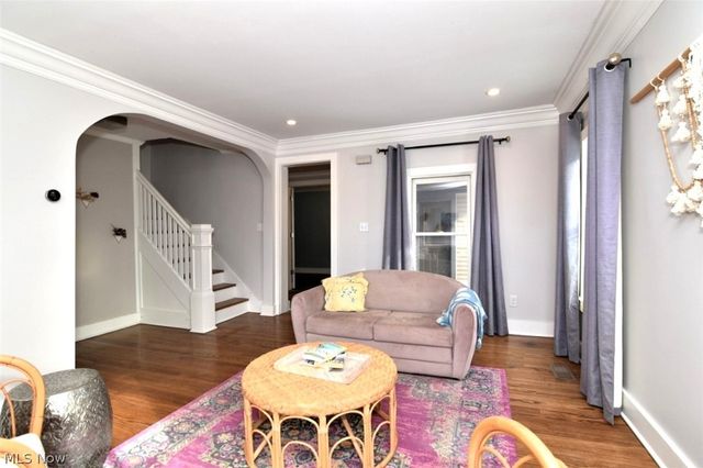 324 South Street, Chardon, OH 44024