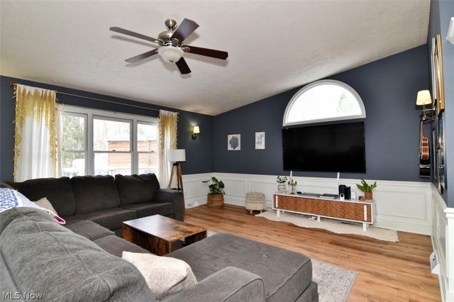 324 South Street, Chardon, OH 44024