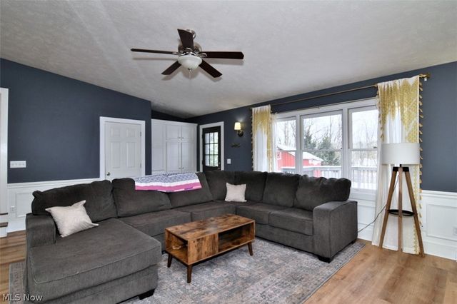 324 South Street, Chardon, OH 44024