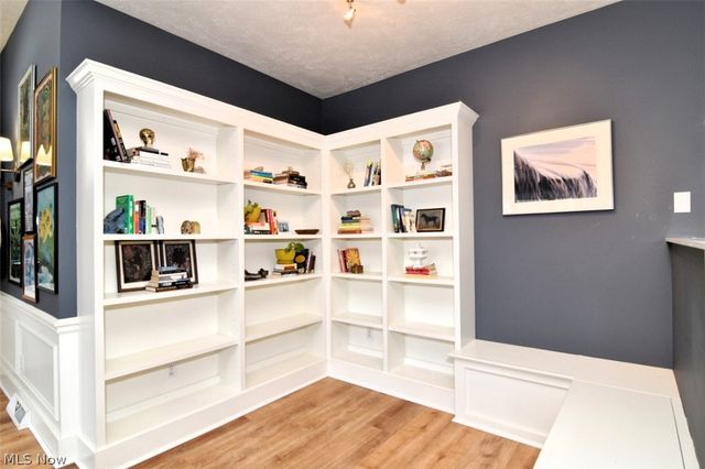 324 South Street, Chardon, OH 44024