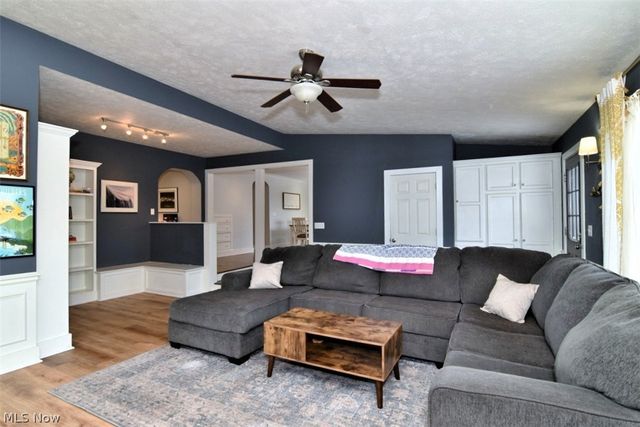 324 South Street, Chardon, OH 44024