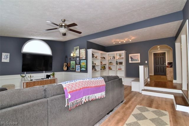 324 South Street, Chardon, OH 44024