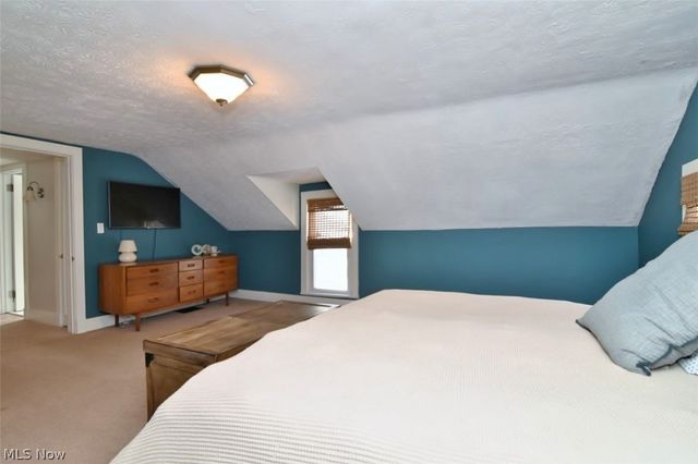 324 South Street, Chardon, OH 44024